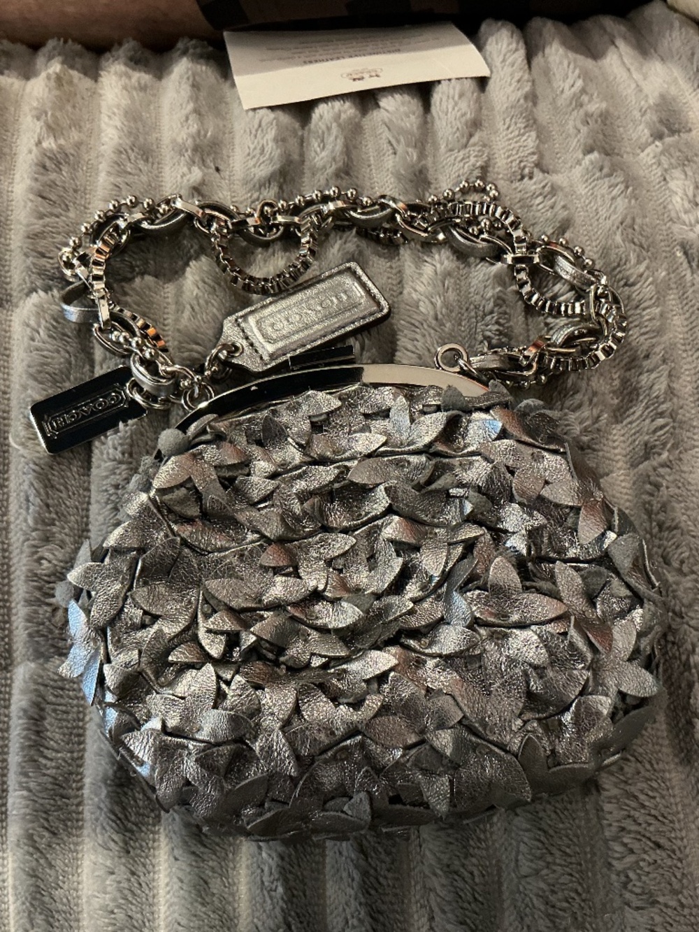 RARE COACH POPPY METALLIC SILVER LEATHER PARTY 3-D FLOWER PETAL FRAME BAG